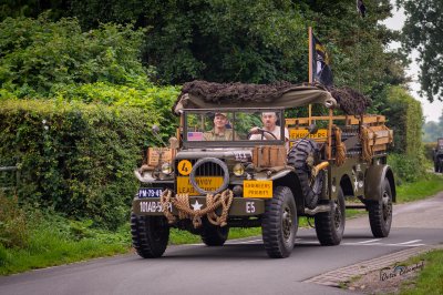 Legerauto's op de Boskwei in Sumar - foto 9
