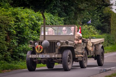 Legerauto's op de Boskwei in Sumar - foto 10