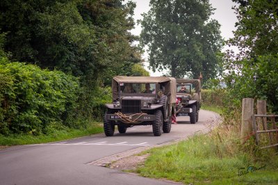 Legerauto's op de Boskwei in Sumar - foto 21